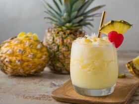 Super Easy Frozen Piña Colada Recipe