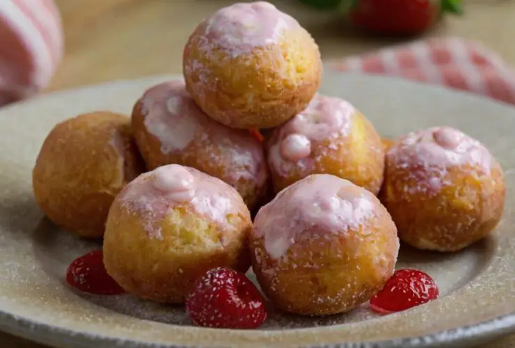 Strawberry Cheesecake Donut Holes Recipe