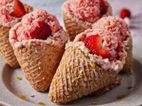 Strawberry Crunch Cheesecake Cones Recipe