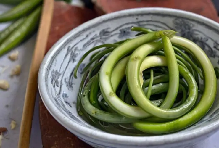 Tangy Pickled Garlic Scapes Recipe